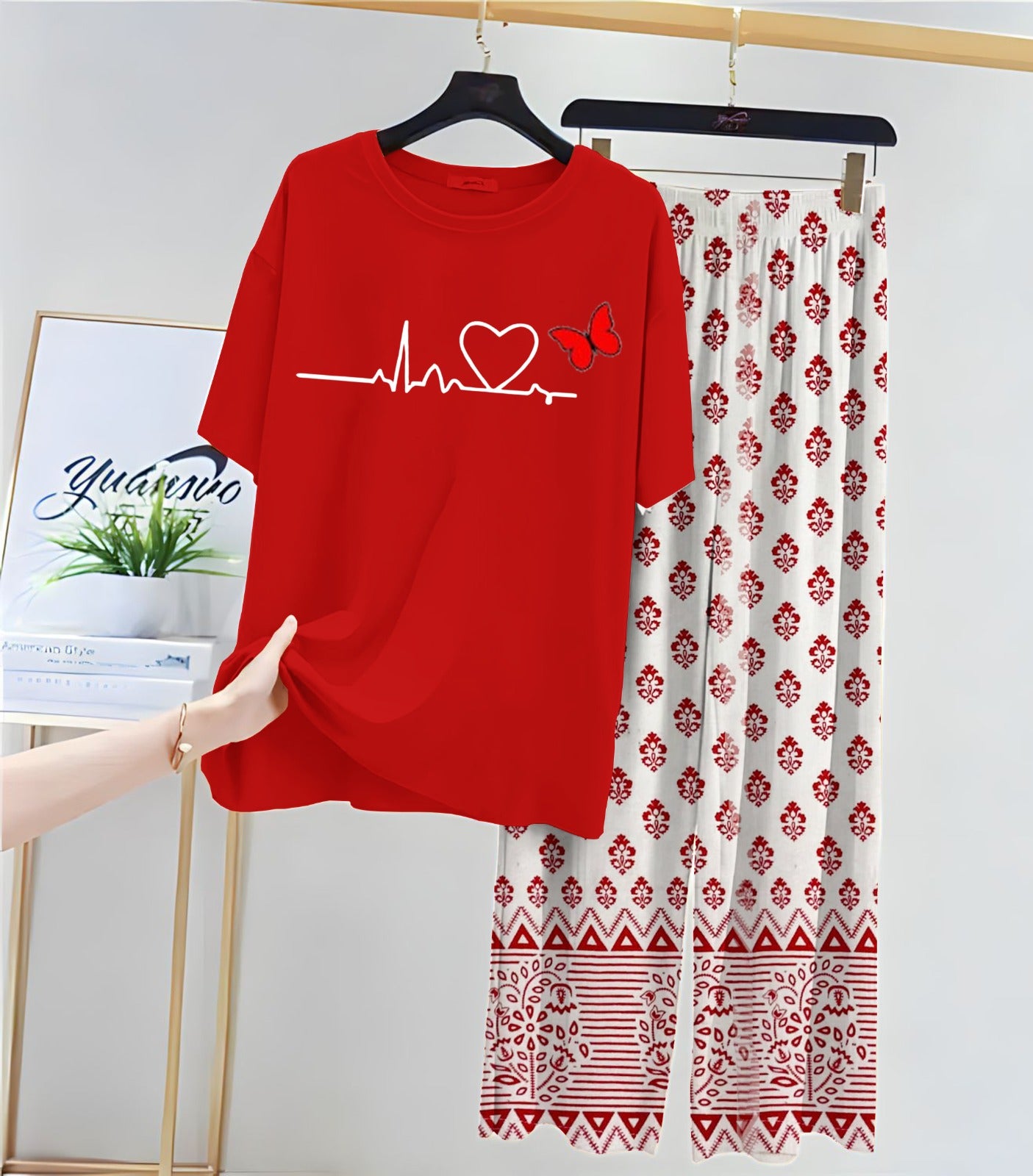 Red Colour Casual Printed Tshirt & Printed Trouser