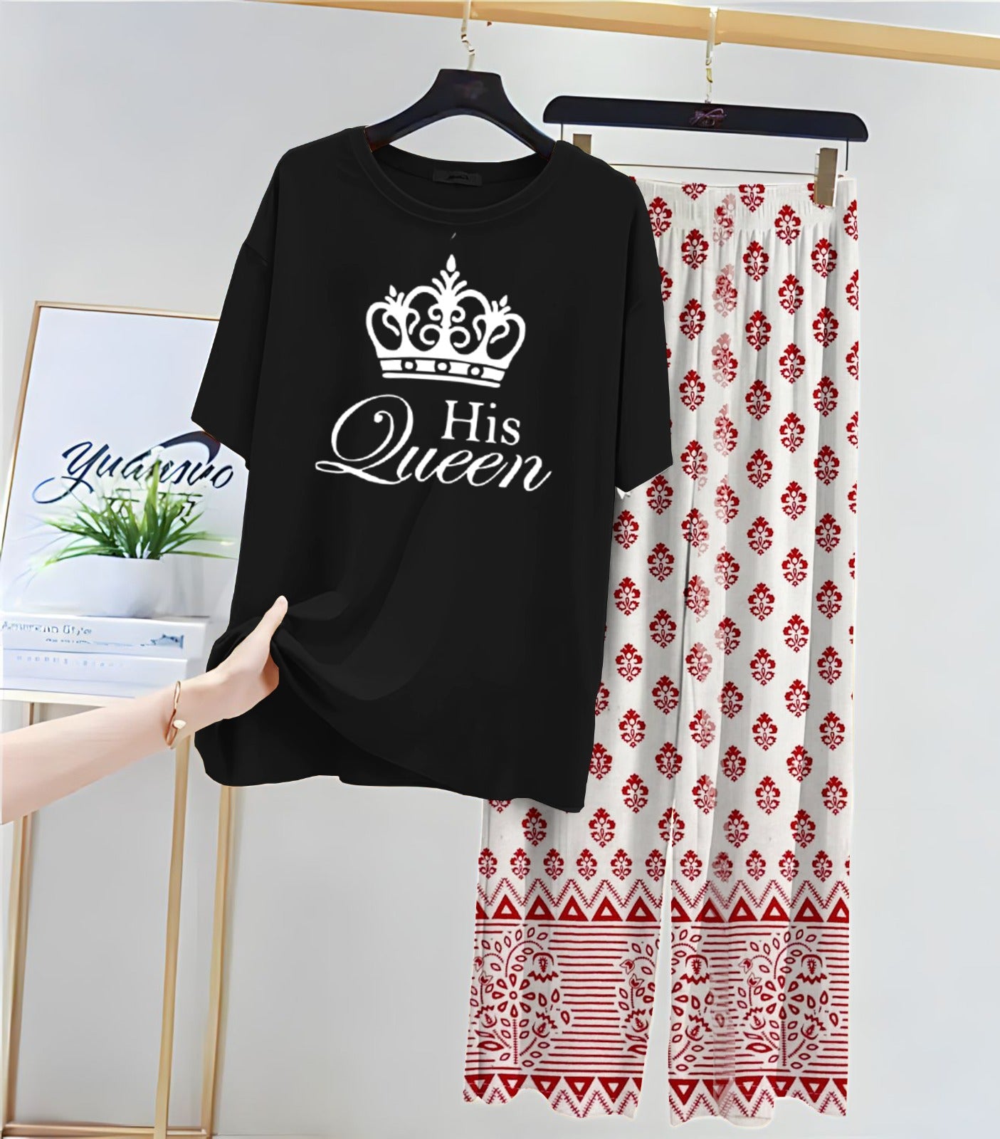 Black Colour Casual Printed Tshirt & Printed Trouser